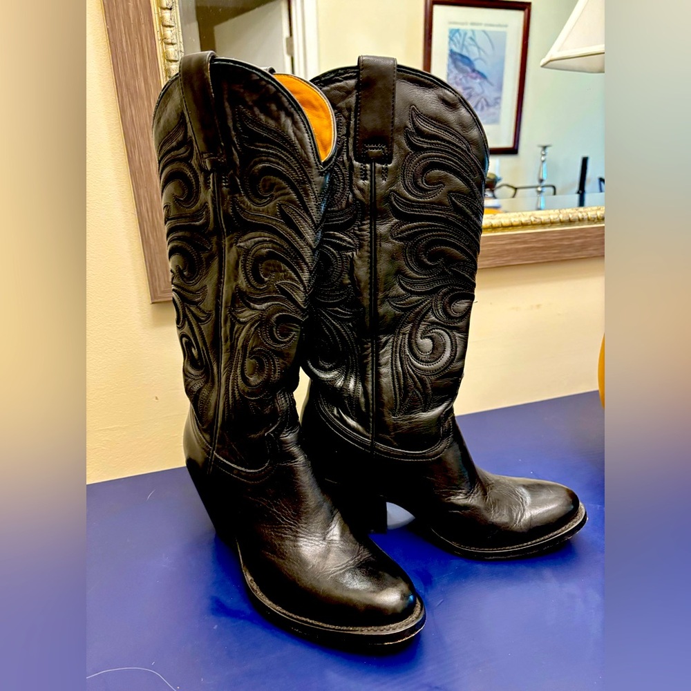 Lucchese tall boots size 7.5B